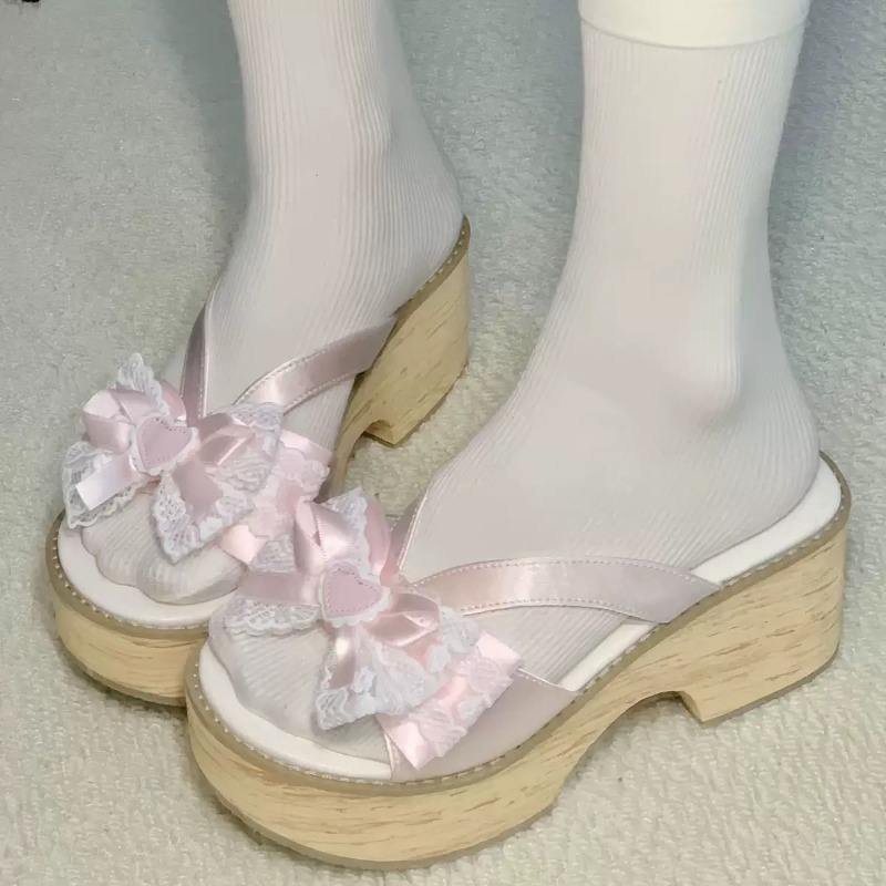 Spaghetti Strap Dress - Słodkie Klapki na Platformie z Grubą