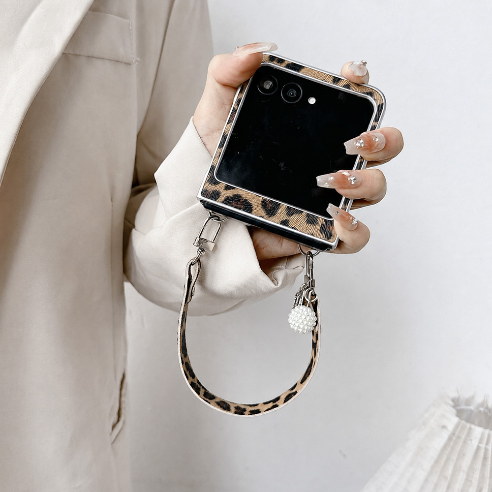 Etui na telefon składany z mot – Spaghetti Strap Dress recenzja i cena