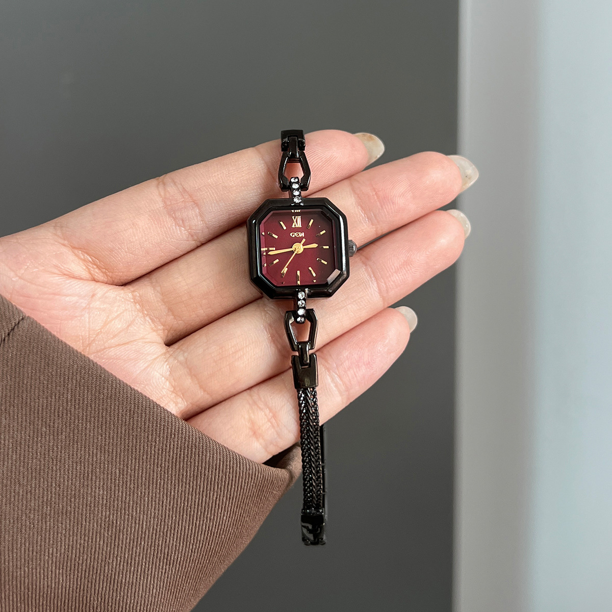 Kwadratowy, modny, wykwintny z – Women'S Fashion Digital Watch recenzja i cena