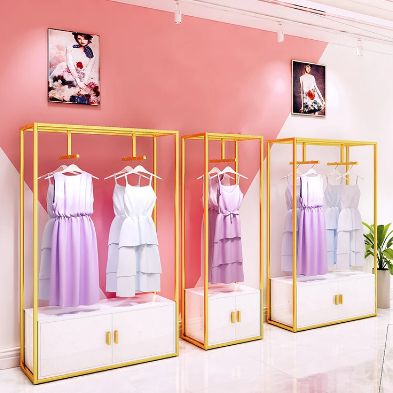 Stojaki ekspozycyjne do sklepu – Women'S Fashion Retailers recenzja i cena