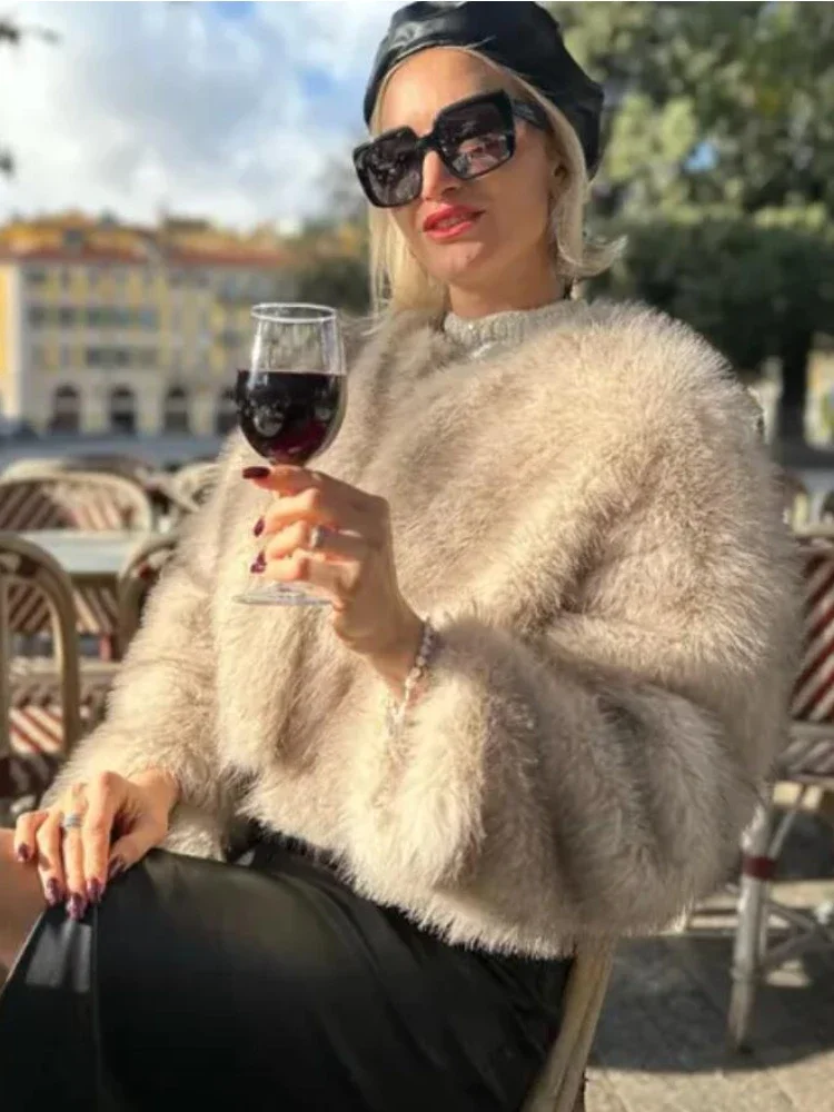 Kultowy tydzień mody ulicznej  – Women Fashion Icon recenzja i cena